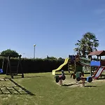 Royal 4*