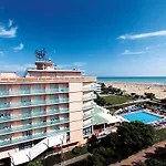 Royal 4*