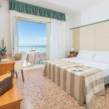 Royal Ξενοδοχείο 4*