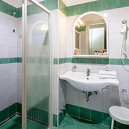 Hotel Royal 4*